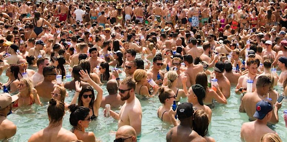 House Music @ Moxie Pool Party