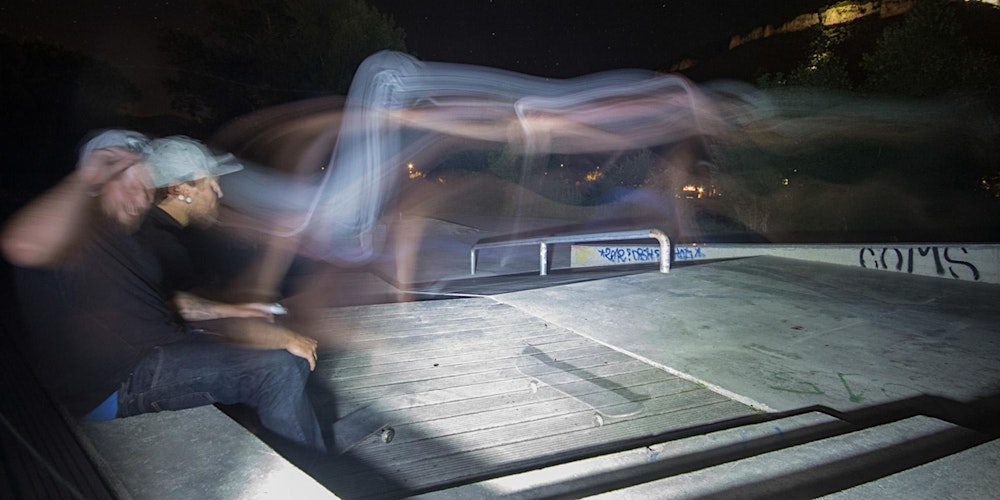 ATELIERS PHOTO DÉCOUVERTE - Street photo - la rue en début de soirée