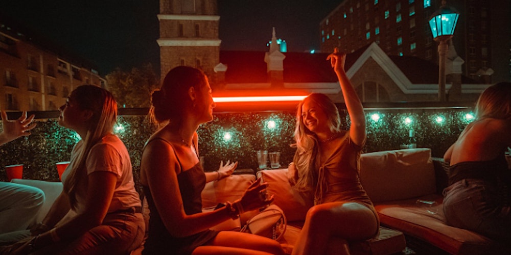 Single and Mingle Party Group - Guided & Unguided Tour Options