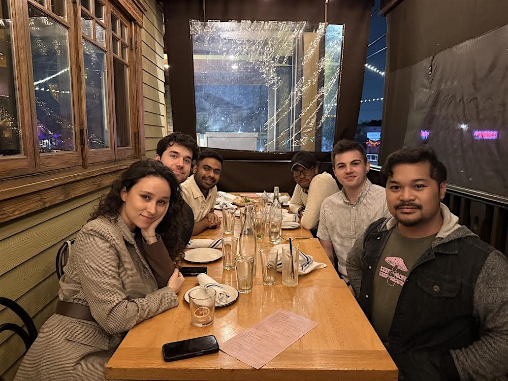 Foodies + New Friends Phoenix | Sports Fans Edition