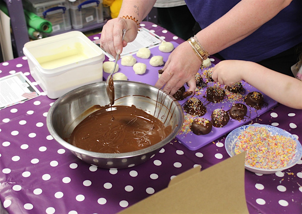 Family Baking Session: Bake Raspberry Ruffles