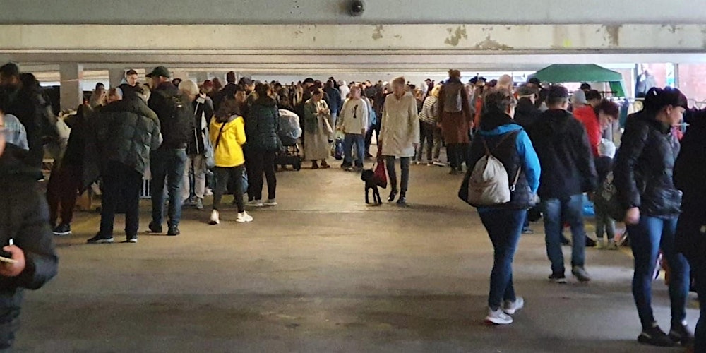 Floh und Trödelmarkt im Parkhaus Neugraben, direkt am Neugrabener Bahnhof.