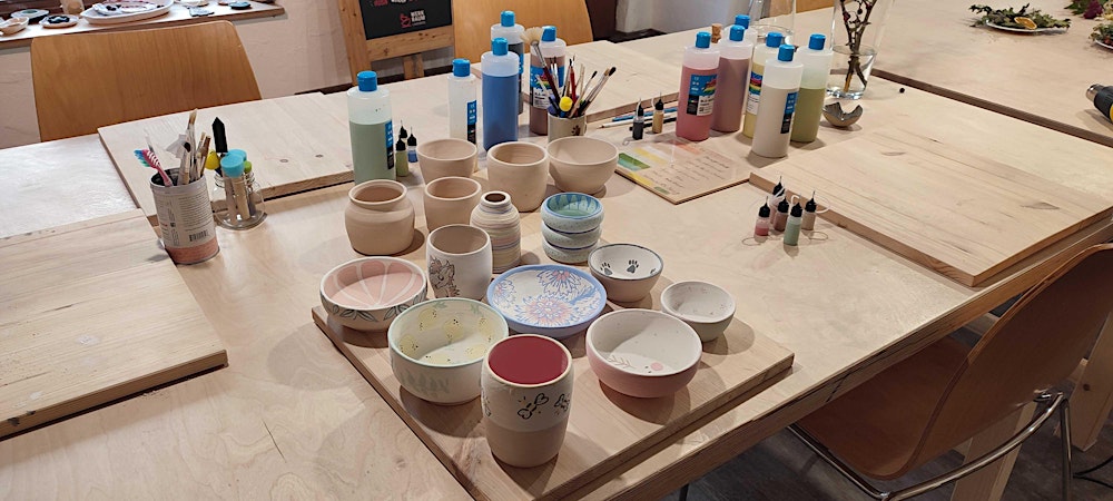 Wine & Clay – Keramik bemalen mit Wein