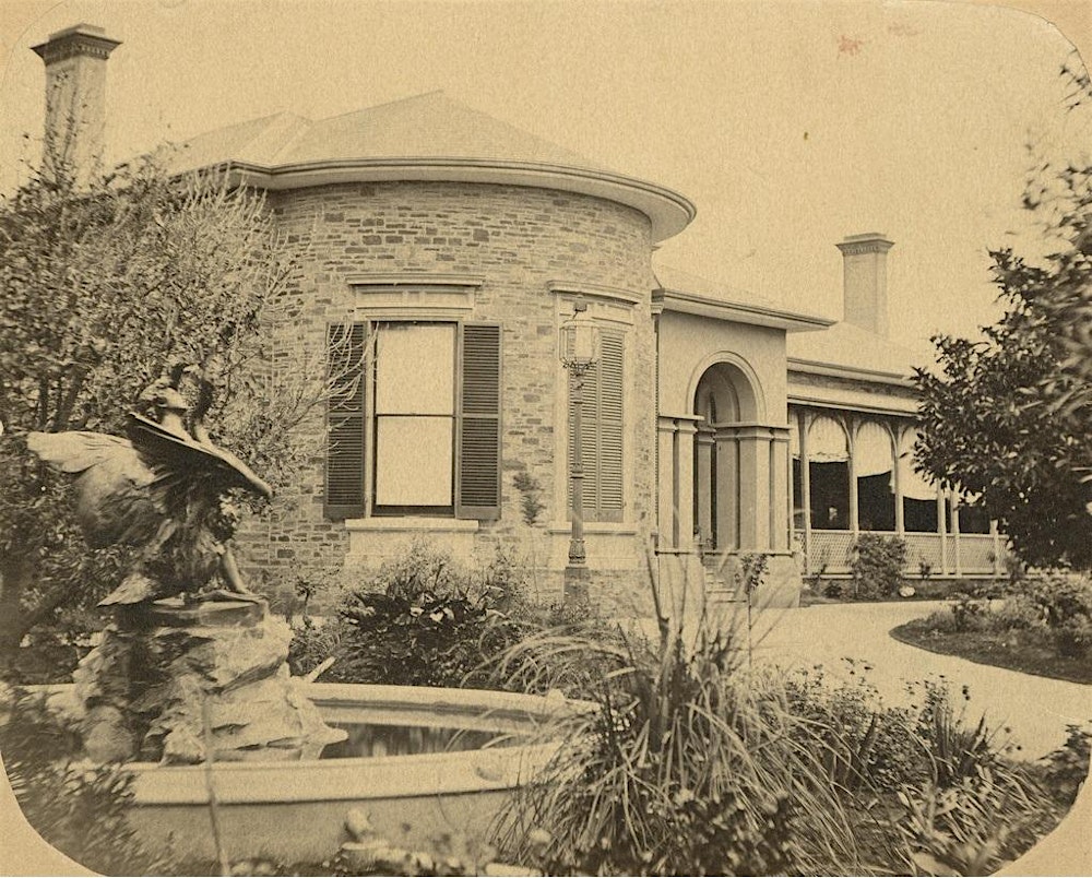 Walking Tour: North Terrace, Cultural Boulevard