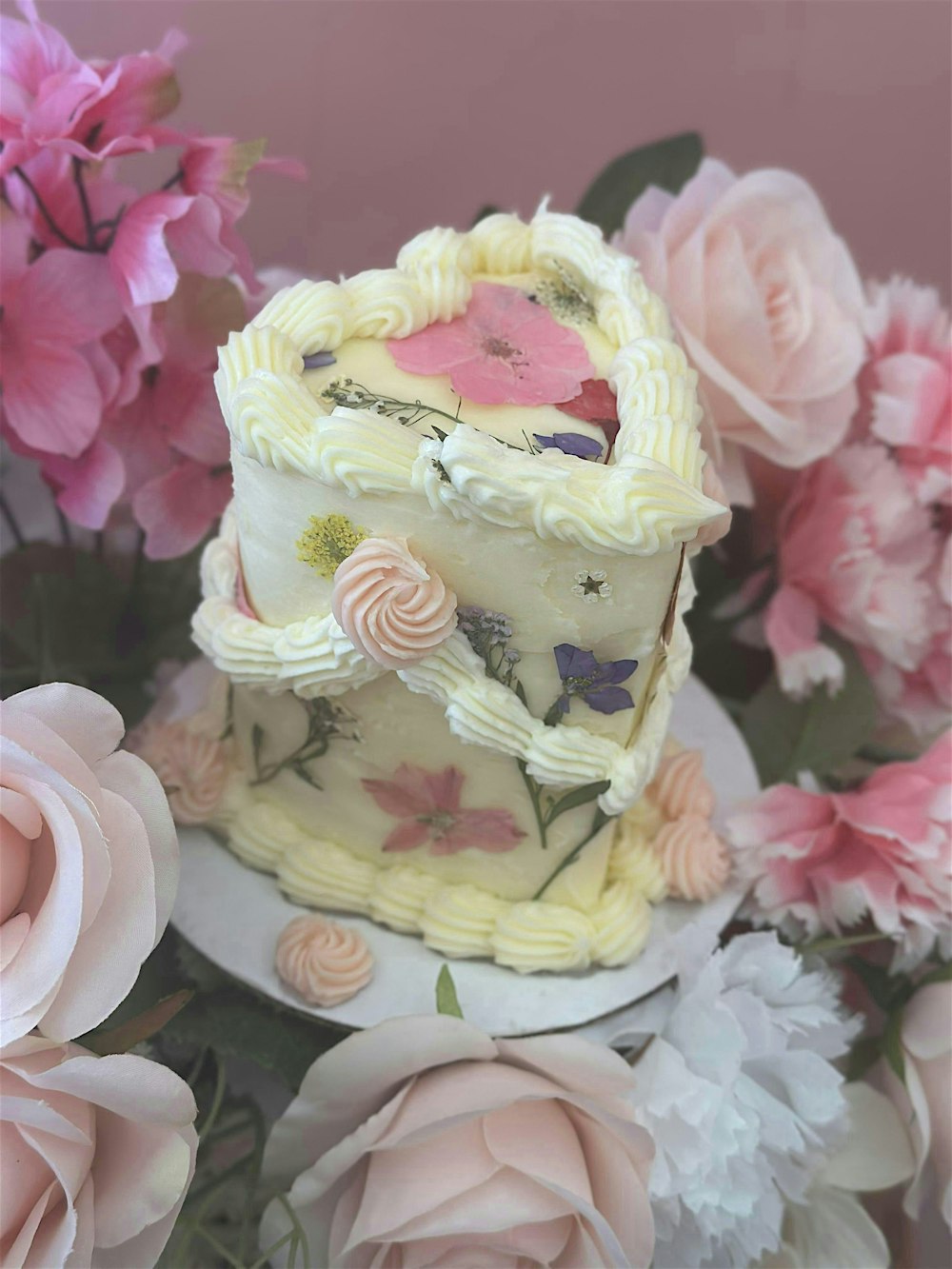 Cake Decorating Class with Mimosas + Brunch Charcuterie in Austin