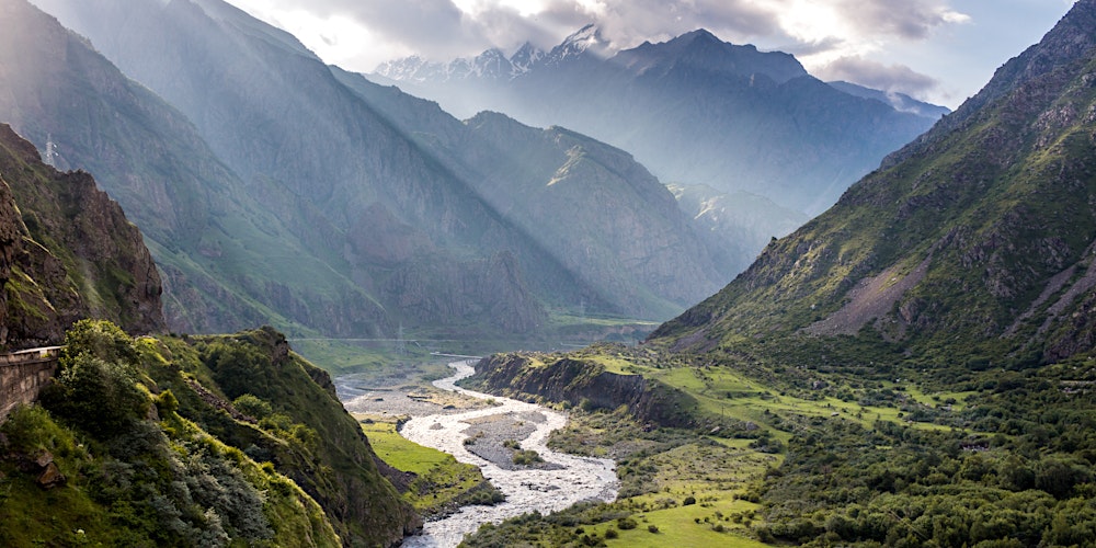 Reiselust & Weinkultur: Streifzug durch Georgien