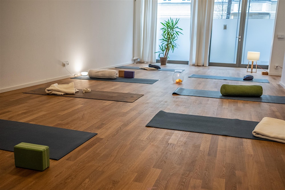 Vinyasa Flow Basic - 10 Wochen - beginner friendly - Präventionskurs