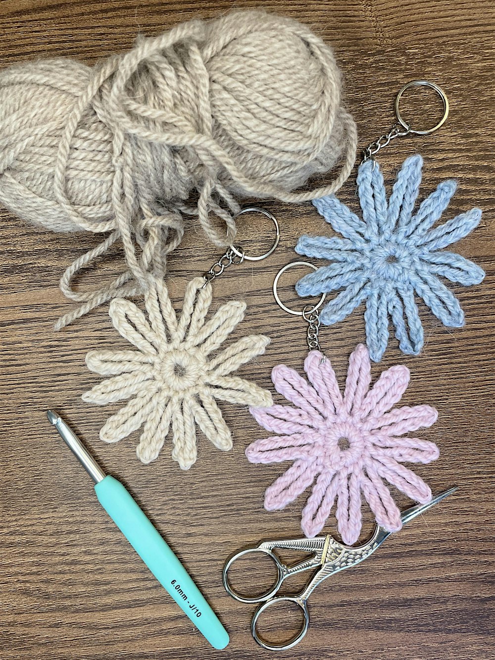 Beginners Crochet - Create your own Accessory