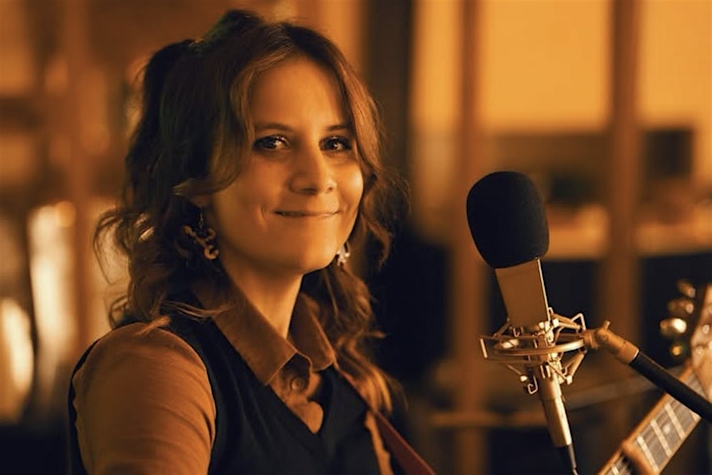 Courtney Puckett | Featherpocket | Jade Moore