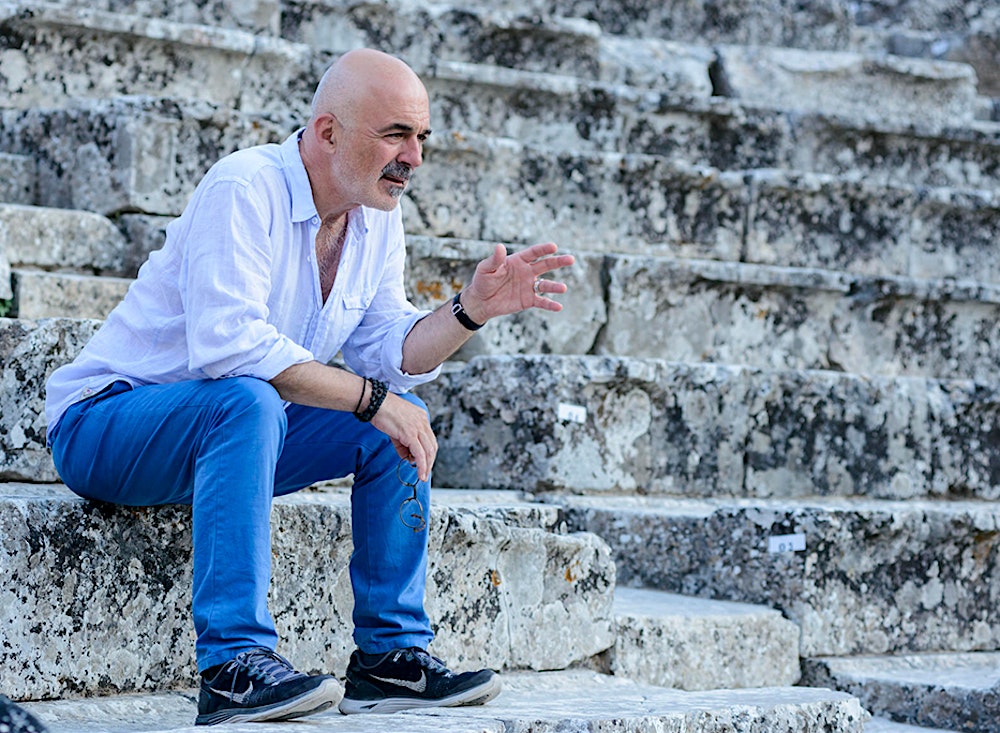 Memories of a Modern Epic Bard – Themes and Heroes in The Iliad