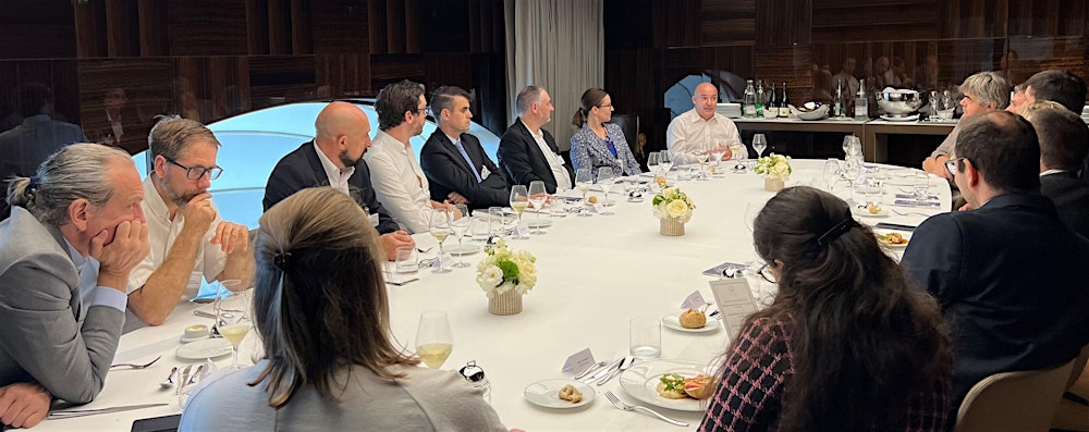 Roundtable : When Software Is No Longer the Product: Adapt or Be Replaced