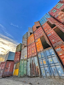 Rave im Containerwerk